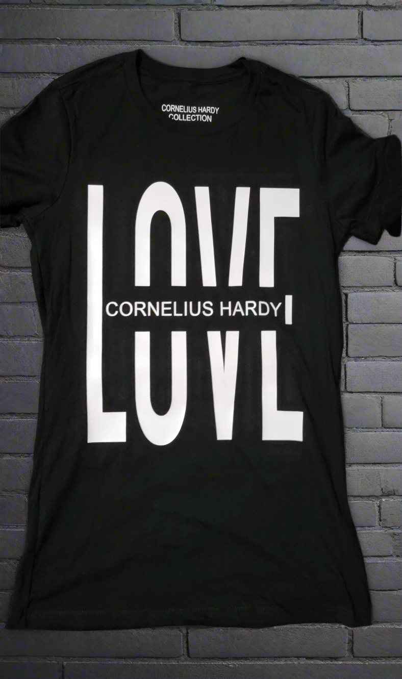 Women's Love Graphic Tee
