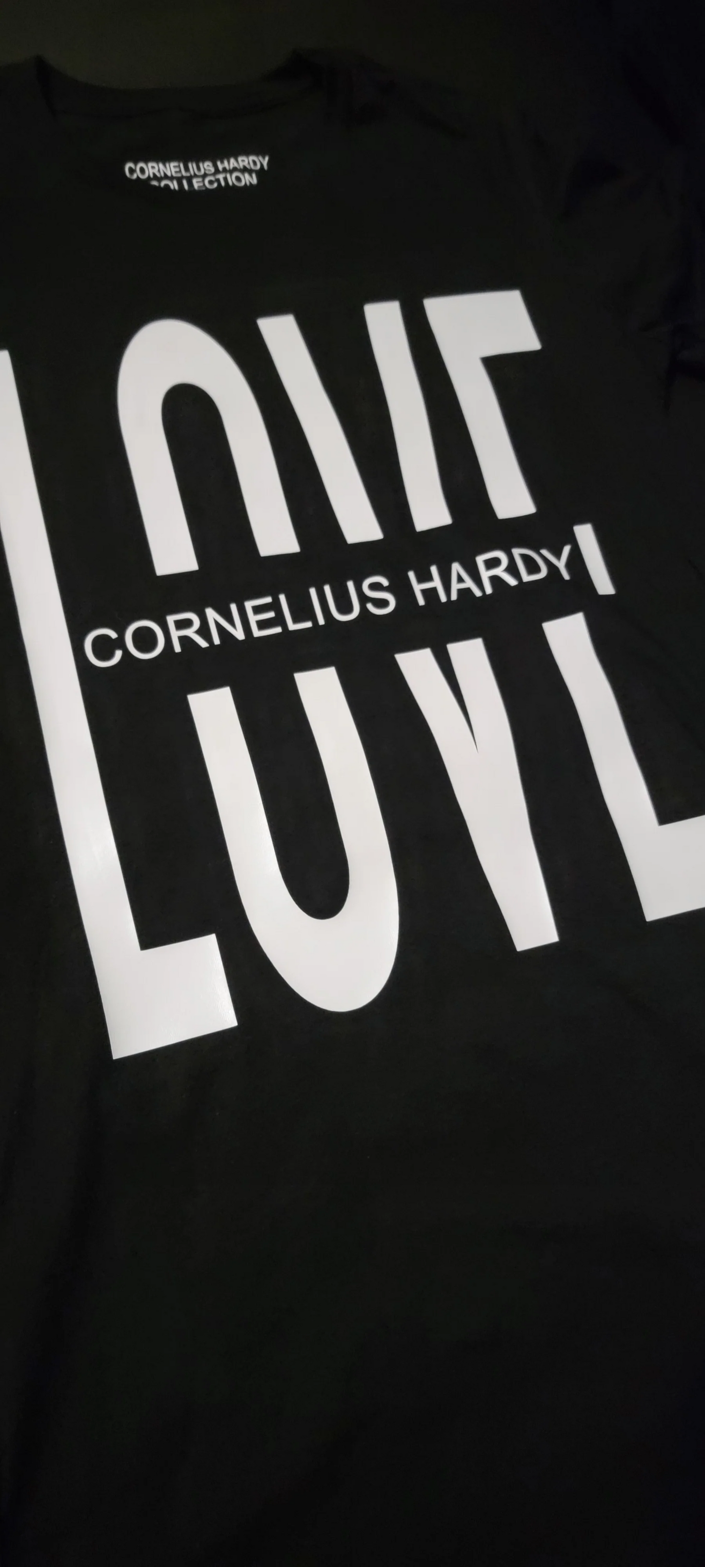 Women's Love Graphic Tee